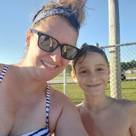 Meet your Posher, Heather - Picture 4 of 13